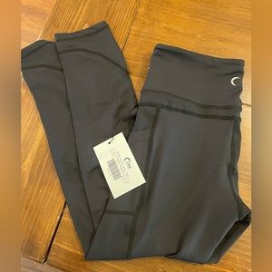 Zyia Light N Tight 7/8 Leggings (size 6/8)